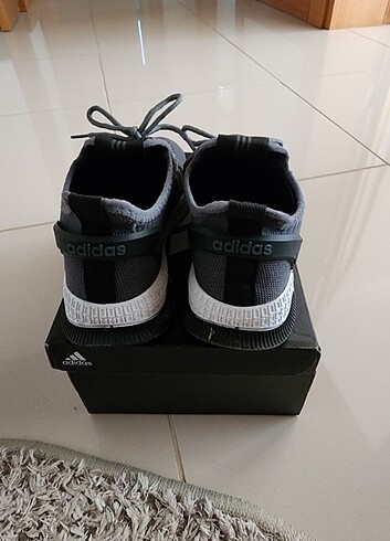 37 Beden Adidas unisex spor ayakkabı