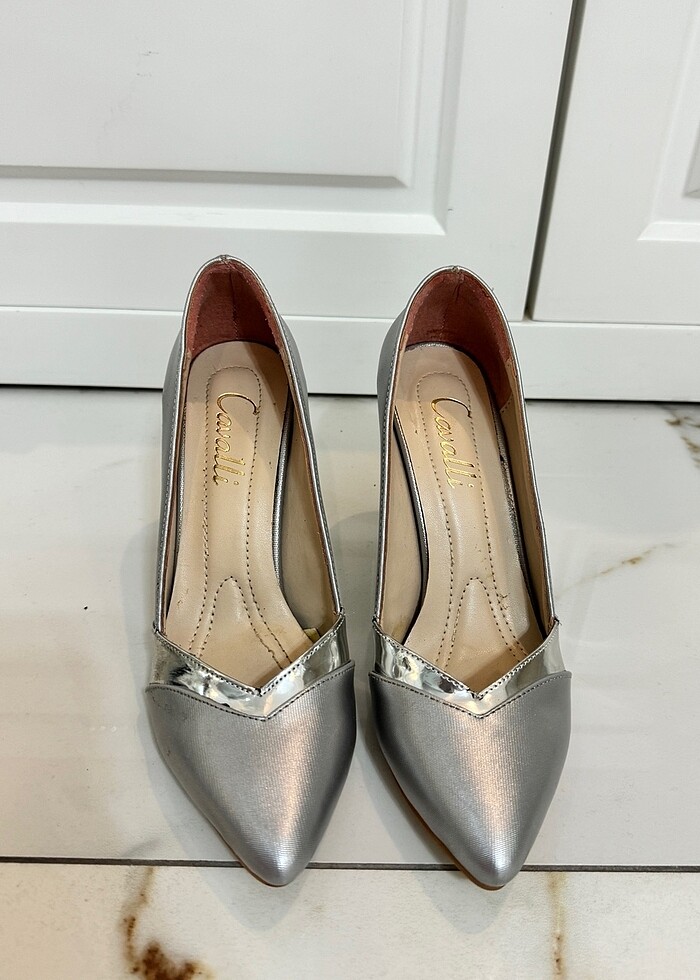 Topuklu ayakkabı - Görsel 2