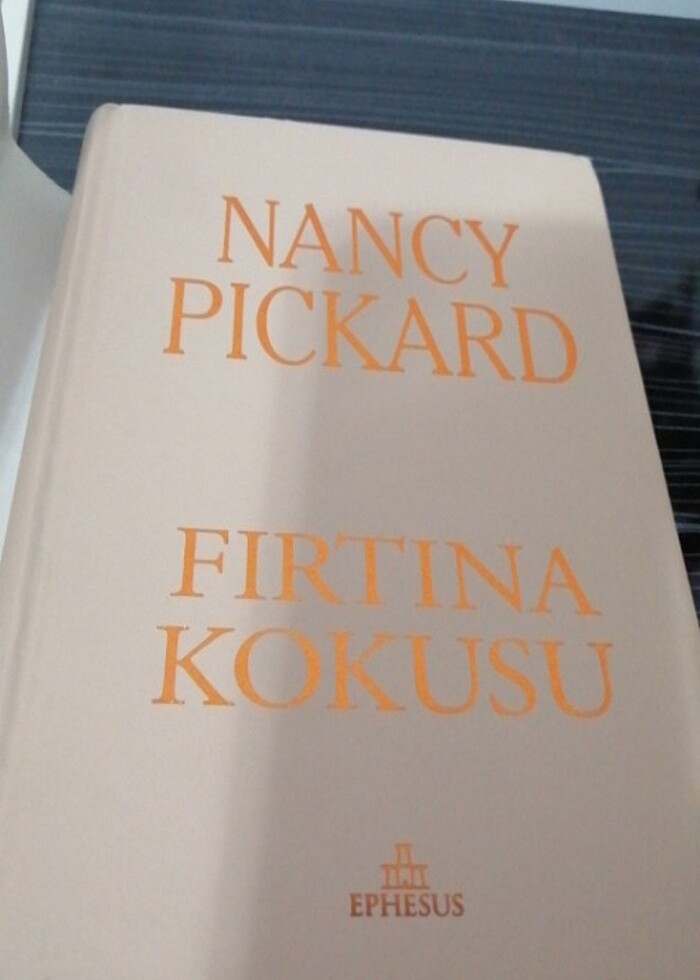 EPHESUS YAYINLARI FIRTINA KOKUSU-NANCY PICKARD  - Görsel 2
