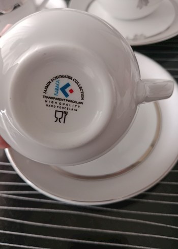 Gri Desenli Beyaz Porselen Fincan ve Tabak - Görsel 2