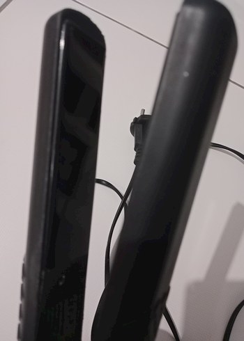 Siyah Saç Düzleştirici - Görsel 3