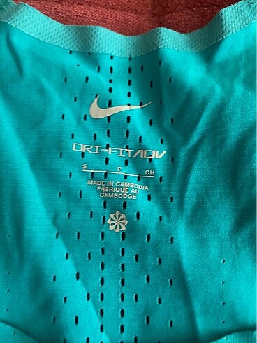s Beden Nike atlet