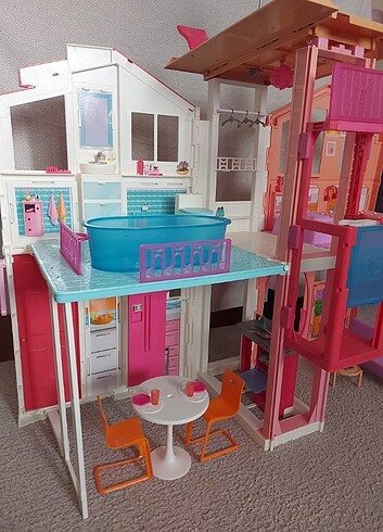  Beden Barbie Muhteşem Malibu Evi