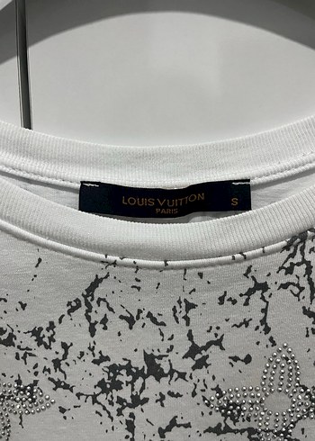 Gri Beyaz Batik Desenli Kısa Kollu Tişört - Görsel 2