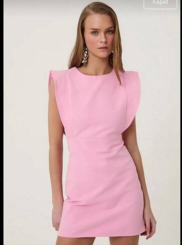 Elbise kolsuz pembe