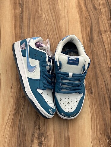 Nike SB Dunk Born