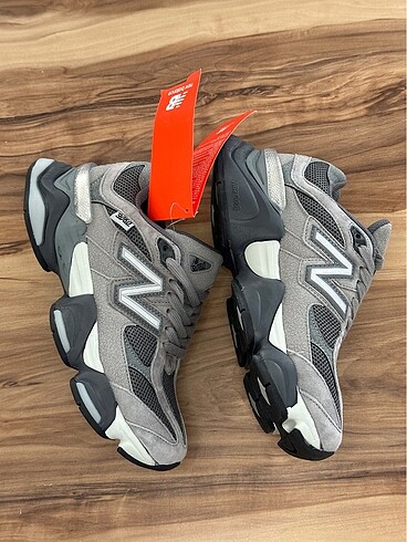 36 Beden New Balance 9060