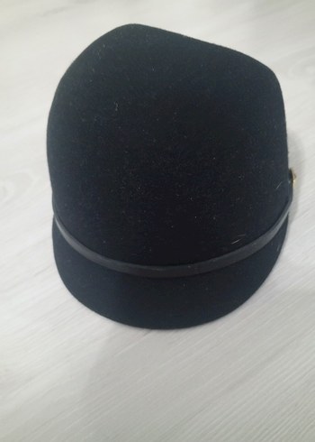 Siyah Süet Tokalı Kadın Şapka - Görsel 2