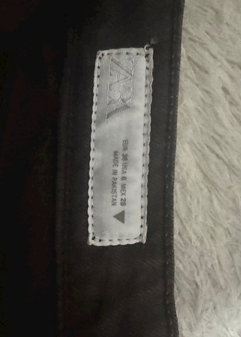Zara etiketi üzerinde pantolon - Görsel 6