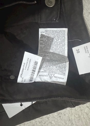 Zara etiketi üzerinde pantolon - Görsel 5