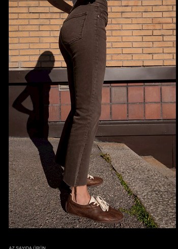 Zara etiketi üzerinde pantolon - Görsel 2
