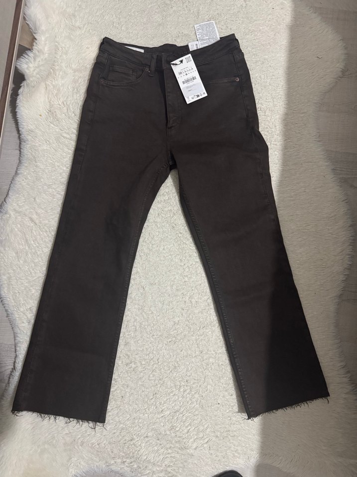 Zara etiketi üzerinde pantolon - Görsel 4