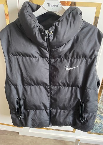 LC Waikiki Nike Siyah Fermuarlı Kadın Şişme Yelek