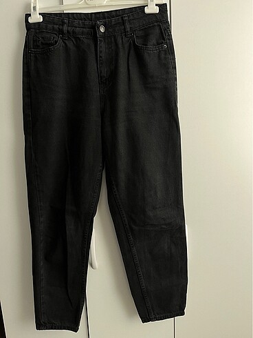 Siyah mom jean
