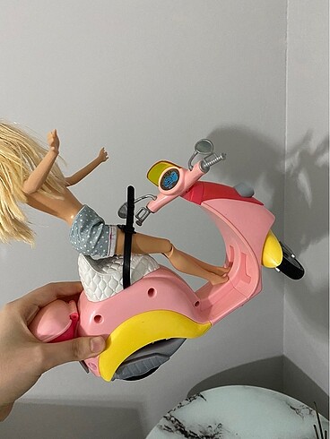 Beden Motorku barbie