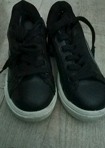 siyah sneakers