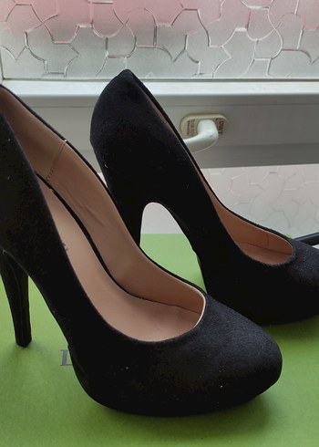 Siyah Süet Stiletto Topuklu Kadın Ayakkabı