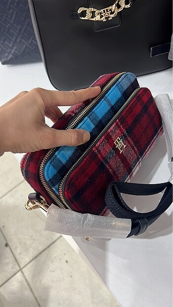Tommy hilfiger çanta