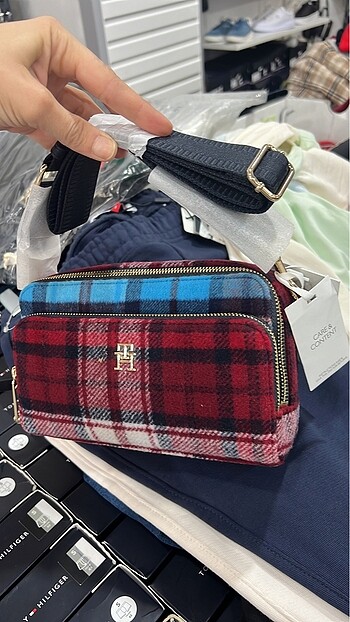  Beden lacivert Renk Tommy hilfiger çanta