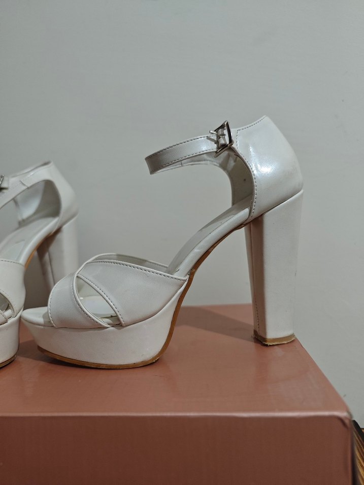 Diger Beyaz Platform Topuklu Kadın Ayakkabı - Görsel 2