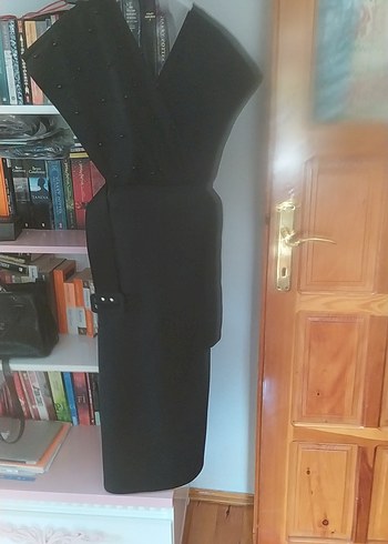 Siyah Uzun Kemerli Strappy Kollu Kadın Elbise