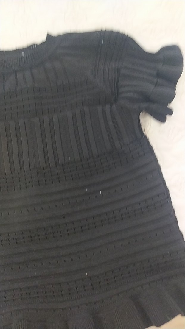 Siyah Volanlı Kısa Kollu Hamile Bluzu - Görsel 4