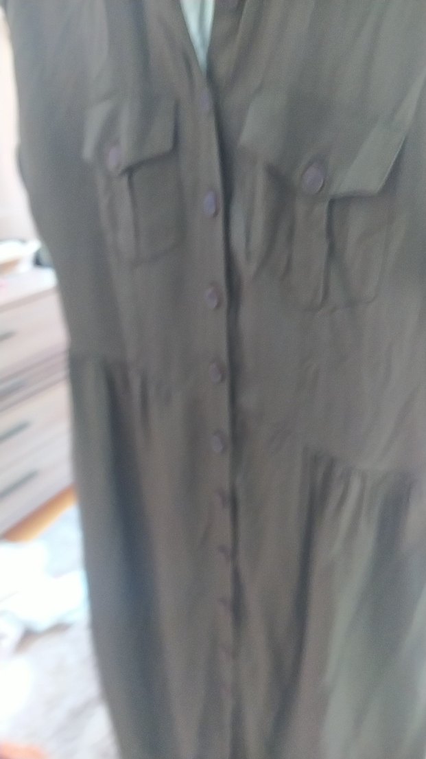 Düğmeli V Yaka Keten Uzun Elbise - Görsel 4