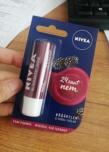  Beden Renk Nivea dudak nemlendirici 