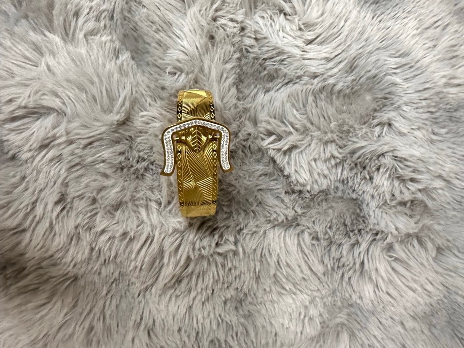 Parlak Altın Renkli Kemer Tokalı Kadın BileklikKelepçe - Görsel 2