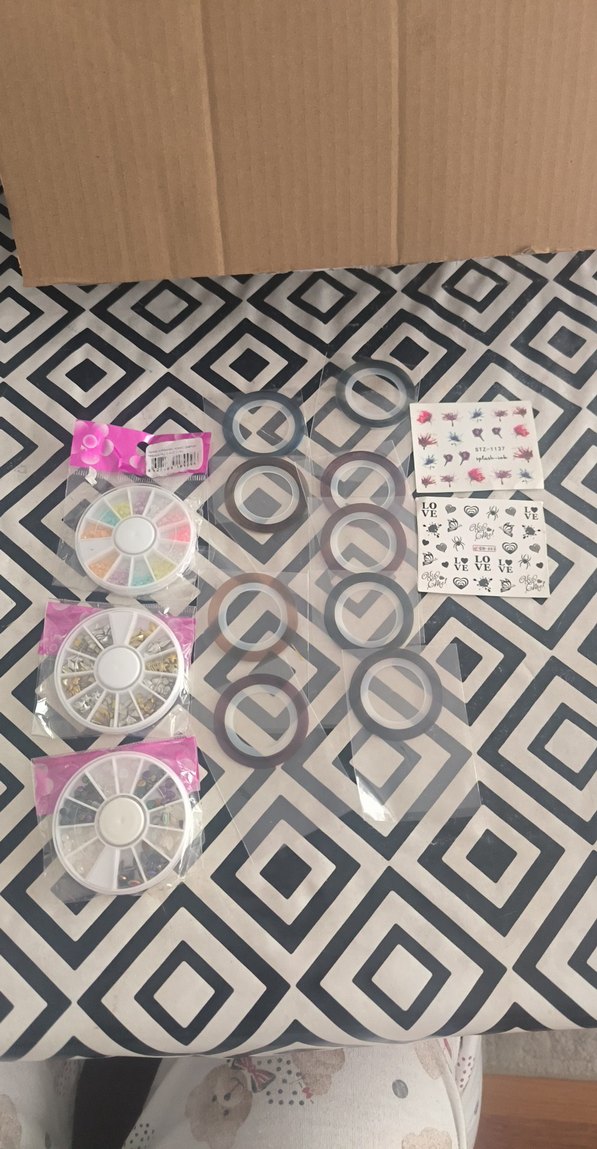 Renkli Tırnak Süslemeleri ve Çıkartmalar Seti - Görsel 3