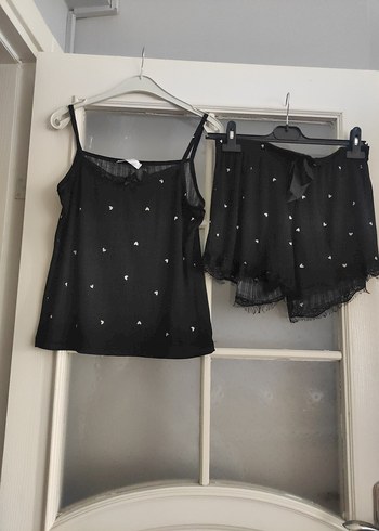 İp Askılı Pijama Takımı kalp desenli