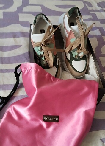 37 Beden Vakko sneaker
