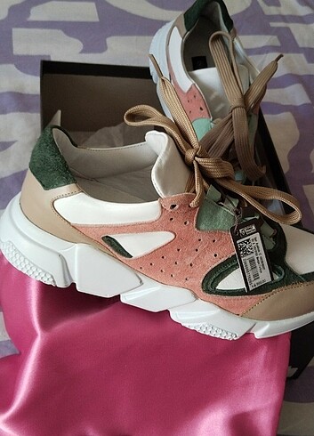 Vakko sneaker