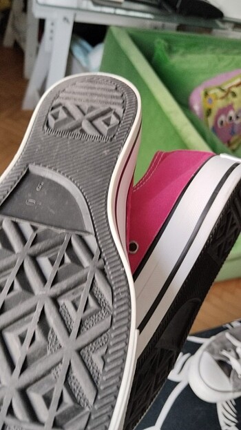 40 Beden gri Renk Converse iki çift 
