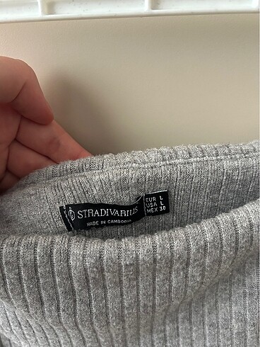 l Beden Stradivarius kazak