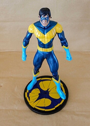 Beden Renk DC Direct Nightwing Knightfall (custom) figürü