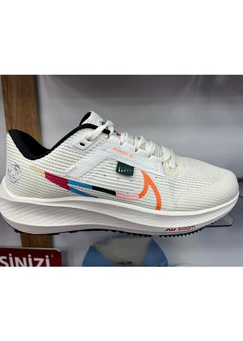 Nike Erkek Beyaz Spor Ayakkabı