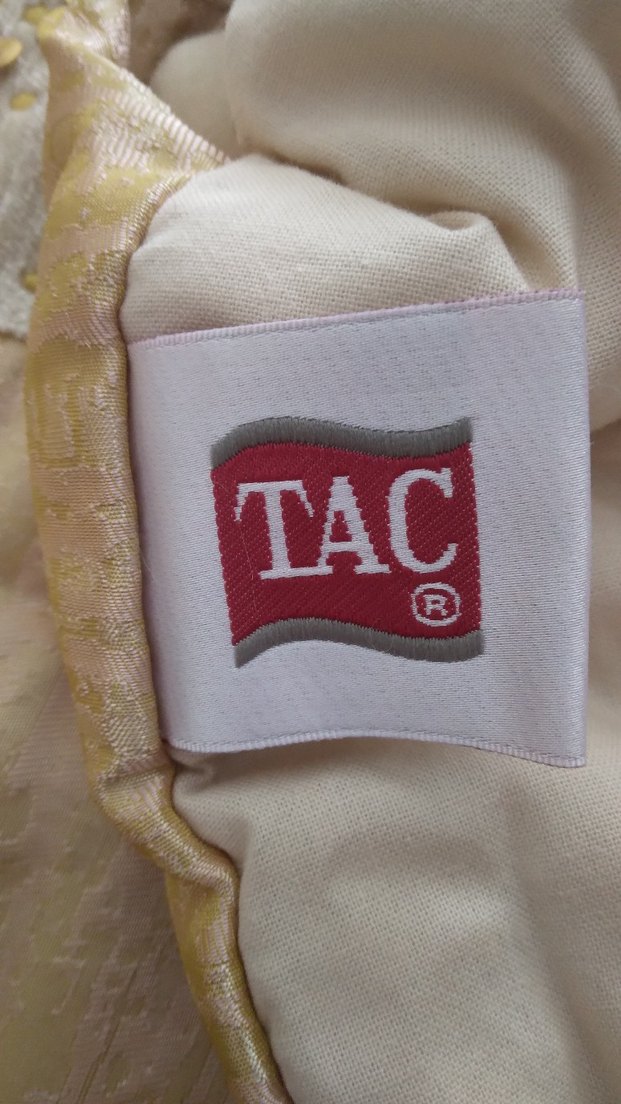 Pul işlemeli Kapitoneli Bej Yatak Örtüsü - Görsel 3