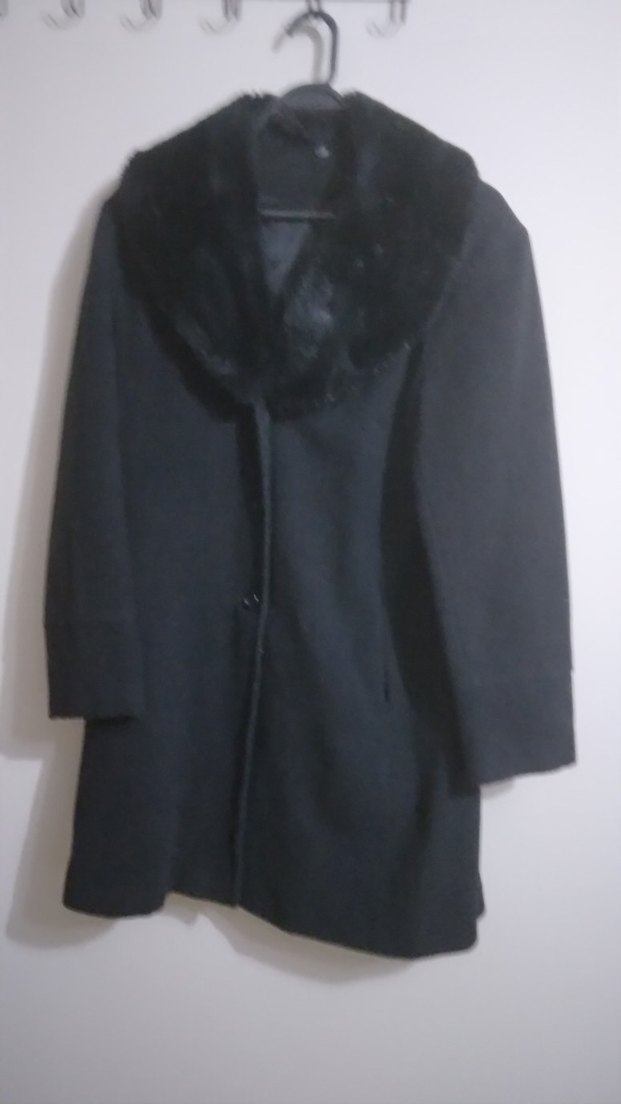 Kadın Siyah Peluş Yakalı Manto - Görsel 4