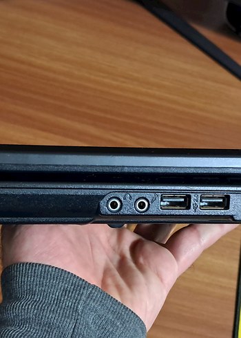 Siyah ASUS Dizüstü Bilgisayar - Görsel 6