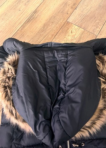 Kadın Siyah Kürklü Kış Montu - Görsel 4