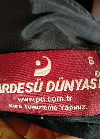 50 Beden siyah Renk Mevsimlik pardesü hiç bir şey yok yeni gibi