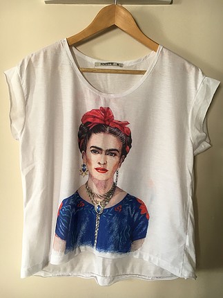 Frida t-shirtü