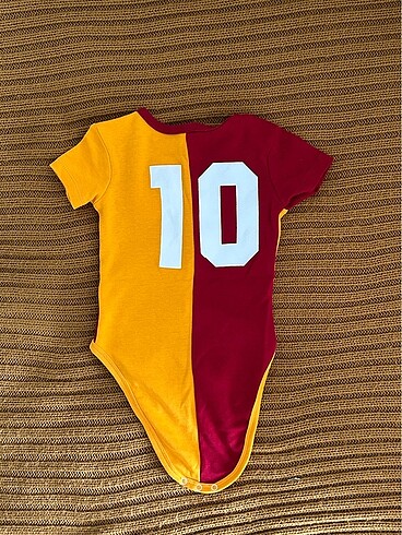 9 Ay Beden Galatasaraylı çıtçıtlı body
