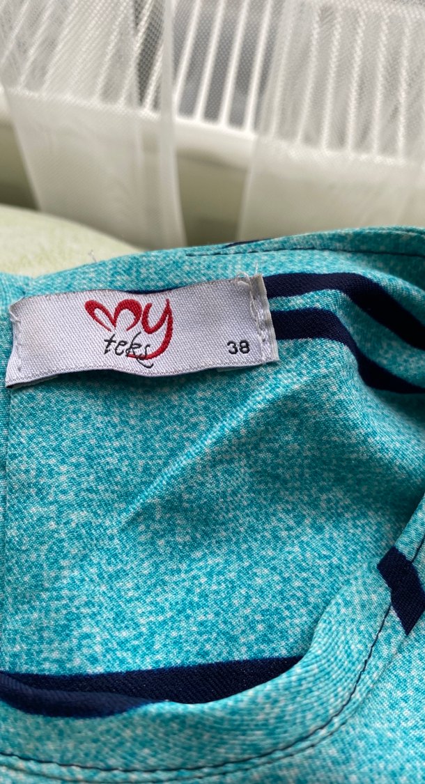 Turkuaz Renkli Piliseli Hamile Tuniği - Görsel 2