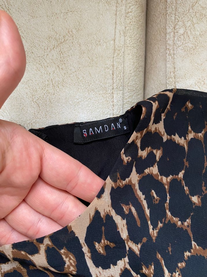 Leopar Desenli Kolsuz Bluz - Görsel 3