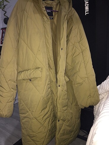 Pull and Bear Pull&Bear kapitone mont