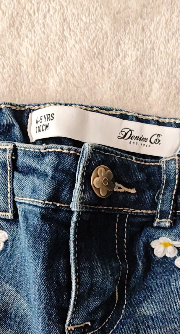 Nakışlı Düğmeli Mavi Kız Kot Şort - Görsel 3