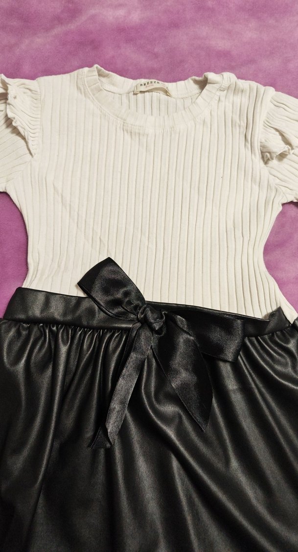 Kız Çocuk Beyaz Üst Siyah Etekli Elbise - Görsel 2