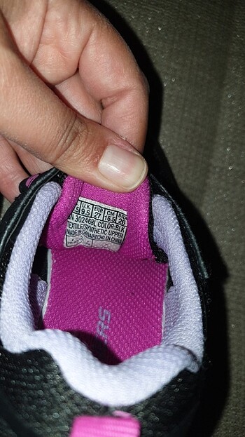 27 Beden siyah Renk Skechers ayakkabi